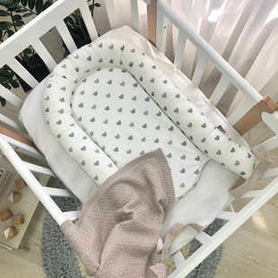 Кокон гнездышко (позиционер) Baby Design Сердечки серо-бежевые 5019357 фото