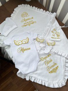 Набір для хрещення іменний з мусліновою крижмою (БУДЬ-ЯКЕ ІМ'Я) 56 см КП МС16 фото